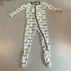 Kickee pants 9-12 month footie